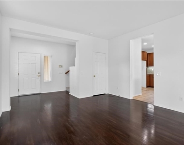 1908 Blazewood Street - Photo Thumbnail 5