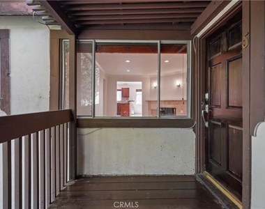 15457 Moorpark - Photo Thumbnail 21