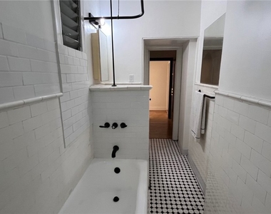 2121 James M Wood Boulevard W - Photo Thumbnail 7