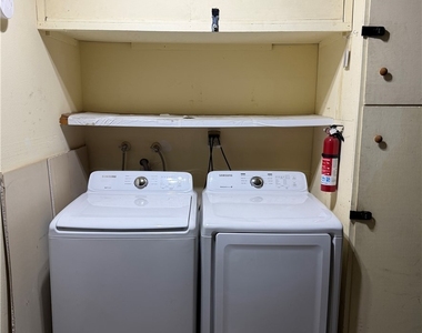 8435 Burnet - Photo Thumbnail 18