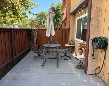 8435 Burnet - Photo Thumbnail 1