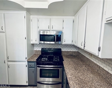 8435 Burnet - Photo Thumbnail 6