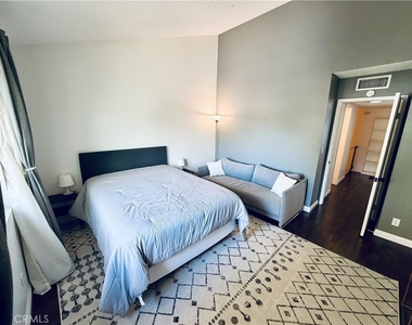 8435 Burnet - Photo Thumbnail 16