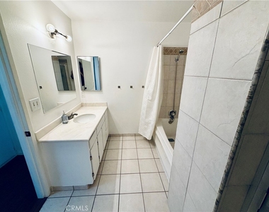 8435 Burnet - Photo Thumbnail 11