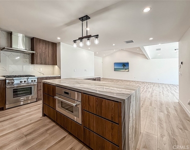 22921 Dolorosa Street - Photo Thumbnail 18