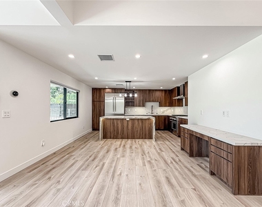 22921 Dolorosa Street - Photo Thumbnail 25