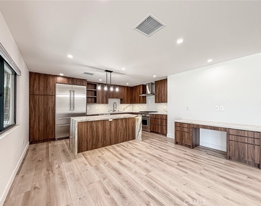 22921 Dolorosa Street - Photo Thumbnail 17