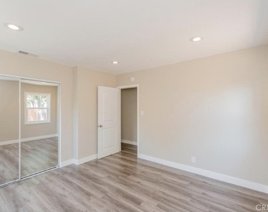 8956 Gladbeck Avenue - Photo Thumbnail 13