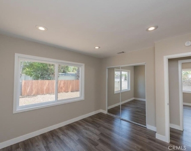 8956 Gladbeck Avenue - Photo Thumbnail 11