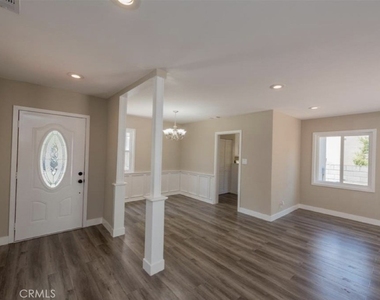 8956 Gladbeck Avenue - Photo Thumbnail 4