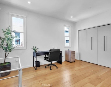532 W Elk Avenue - Photo Thumbnail 15