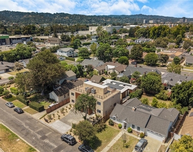 4851 Woodman Avenue - Photo Thumbnail 16