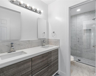 23401 Park Sorrento - Photo Thumbnail 13