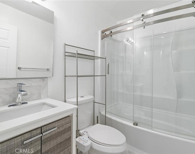 23401 Park Sorrento - Photo Thumbnail 20