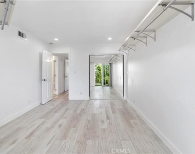 23401 Park Sorrento - Photo Thumbnail 19