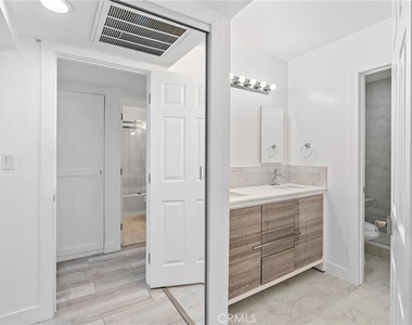 23401 Park Sorrento - Photo Thumbnail 12