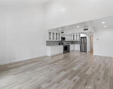 23401 Park Sorrento - Photo Thumbnail 1