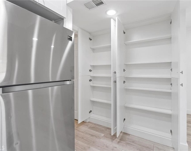 23401 Park Sorrento - Photo Thumbnail 6