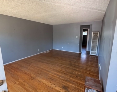 9617 Walnut - Photo Thumbnail 2