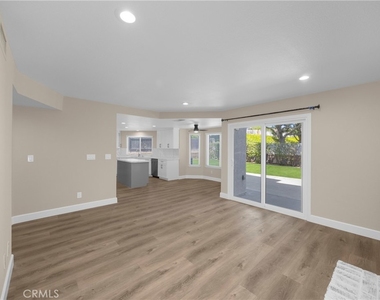 5700 Scotch Pine - Photo Thumbnail 12