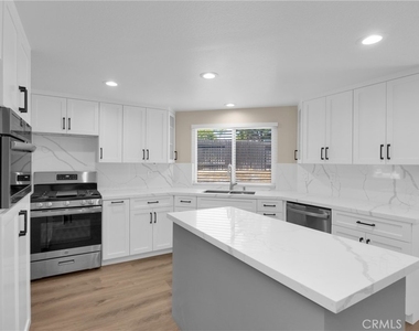 5700 Scotch Pine - Photo Thumbnail 8