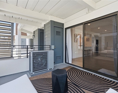 345 Avocado Street - Photo Thumbnail 8