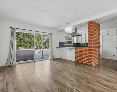 1184 Lyndhurst - Photo Thumbnail 20