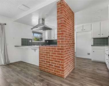 1184 Lyndhurst - Photo Thumbnail 23