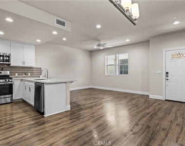 9834 Jersey, - Photo Thumbnail 8