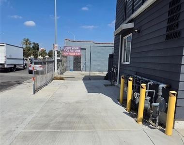 10824 Long Beach Blvd - Photo Thumbnail 59