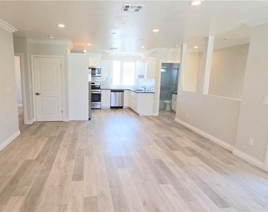10824 Long Beach Blvd - Photo Thumbnail 21