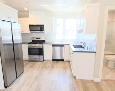 10824 Long Beach Blvd - Photo Thumbnail 8