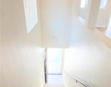 10824 Long Beach Blvd - Photo Thumbnail 3