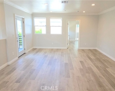 10824 Long Beach Blvd - Photo Thumbnail 23