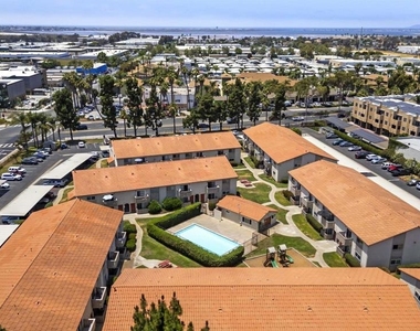 1551 Broadway - Photo Thumbnail 23