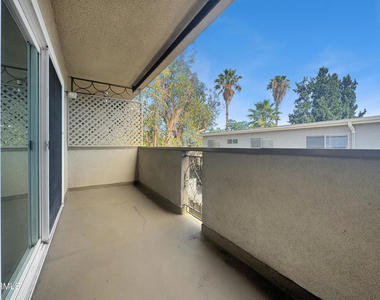 580 N Los Robles Avenue - Photo Thumbnail 15