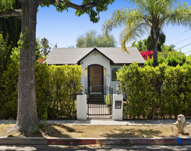 4951 Enfield Avenue - Photo Thumbnail 1
