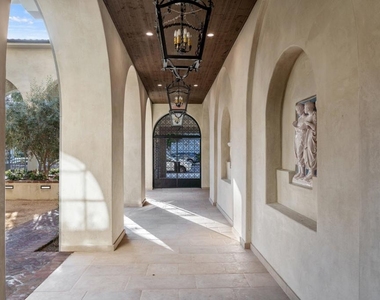 88 N Oakland Avenue - Photo Thumbnail 13