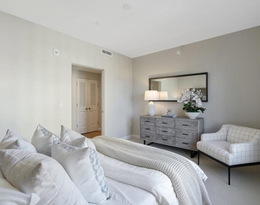 88 N Oakland Avenue - Photo Thumbnail 20