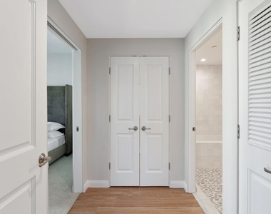 88 N Oakland Avenue - Photo Thumbnail 17