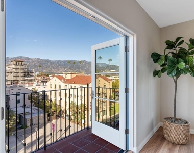 88 N Oakland Avenue - Photo Thumbnail 15
