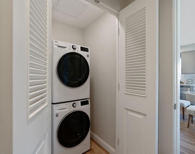 88 N Oakland Avenue - Photo Thumbnail 22