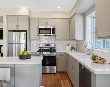 88 N Oakland Avenue - Photo Thumbnail 10