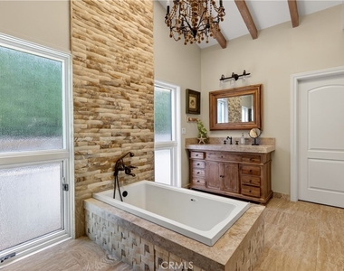 8 Monarch Bay Drive - Photo Thumbnail 20