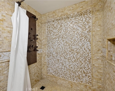 8 Monarch Bay Drive - Photo Thumbnail 5