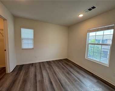 5945 Silveira Street - Photo Thumbnail 13