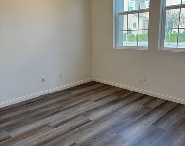5945 Silveira Street - Photo Thumbnail 7