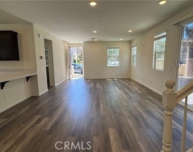 5945 Silveira Street - Photo Thumbnail 3