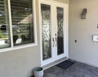 469 Calle Cadiz - Photo Thumbnail 1