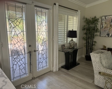469 Calle Cadiz - Photo Thumbnail 2